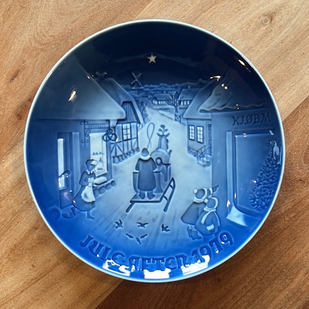 Vintage Bing & Grondahl 1979 Christmas Plate